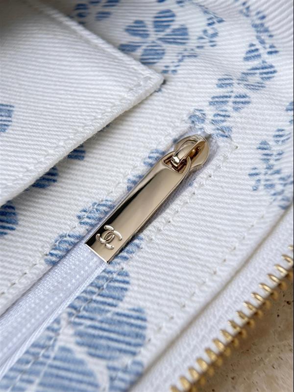 2026127214756552 800